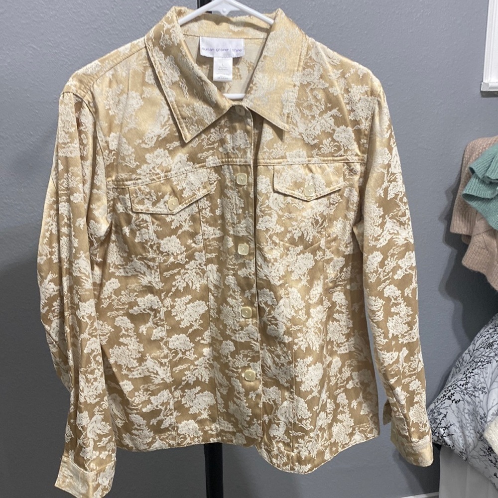 Lightweight jacket
